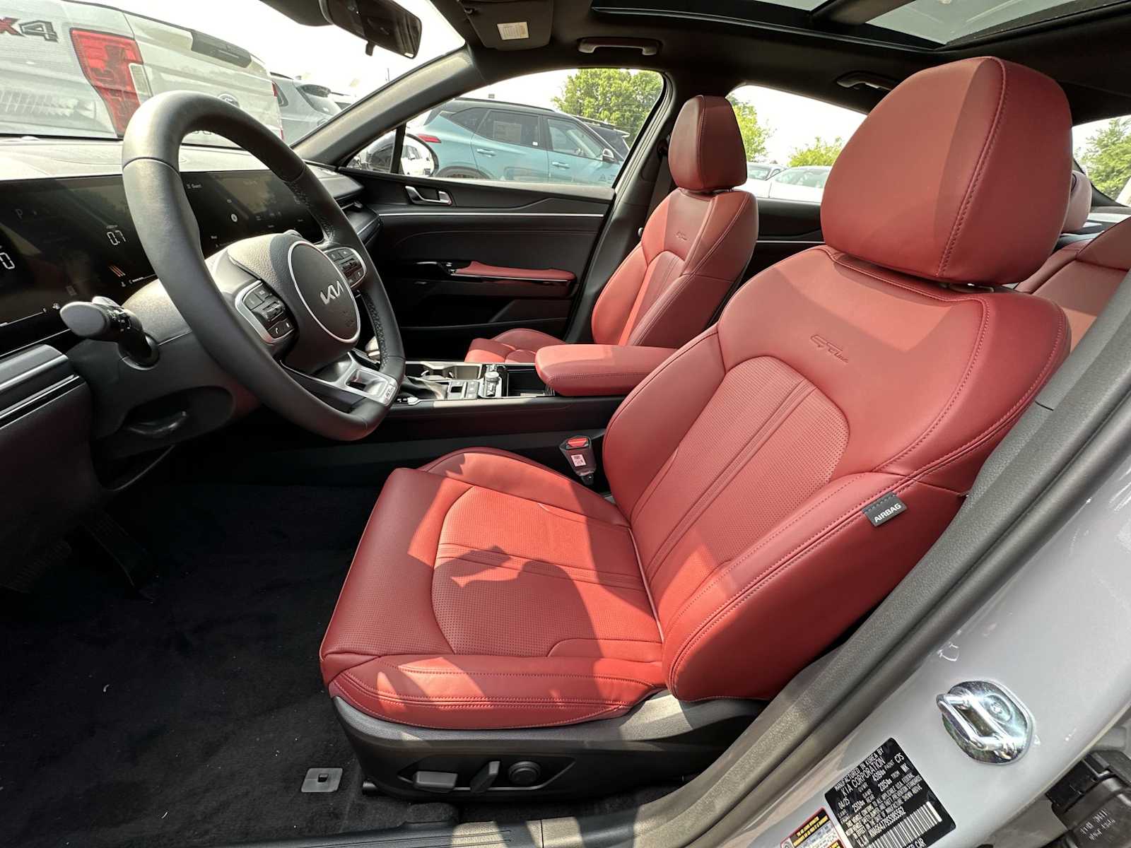 2025 Kia K5 GT-Line photo 3