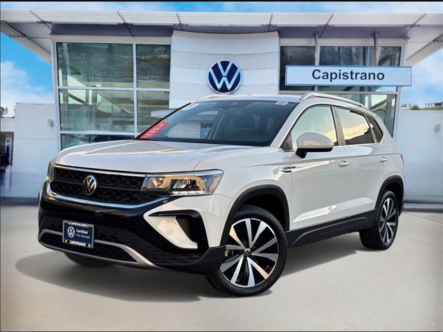 2023 Volkswagen Taos SE's photo