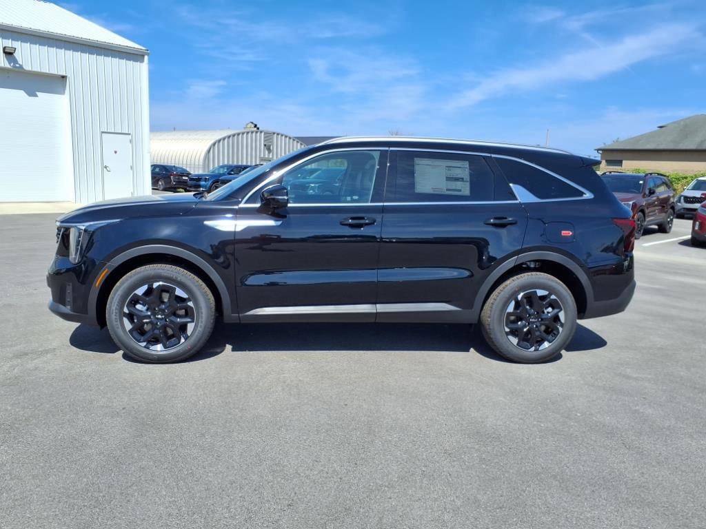 2026 Kia Sorento S photo 3