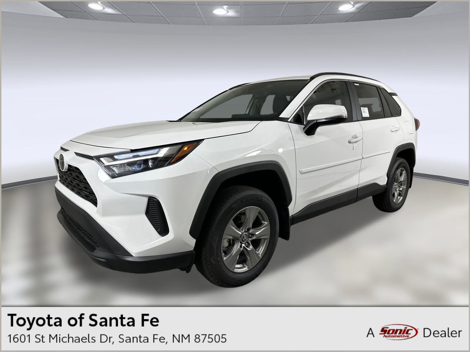 2025 Toyota RAV4 XLE's photo