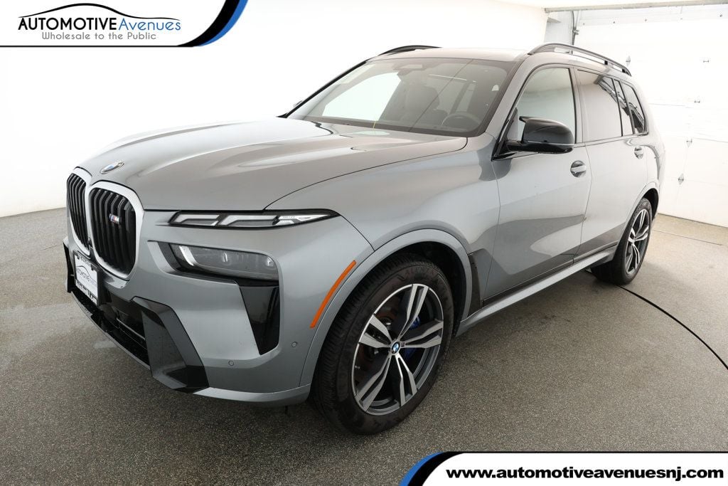 2025 BMW X7 M60i's photo