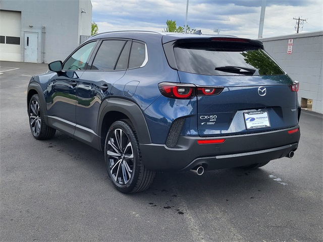 2025 Mazda CX-50 Premium Plus photo 3