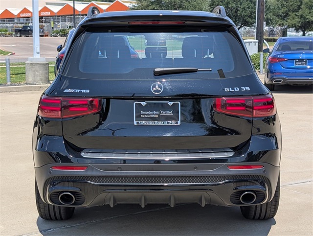 2025 Mercedes Benz GLB 35 AMG 4MATIC photo 2