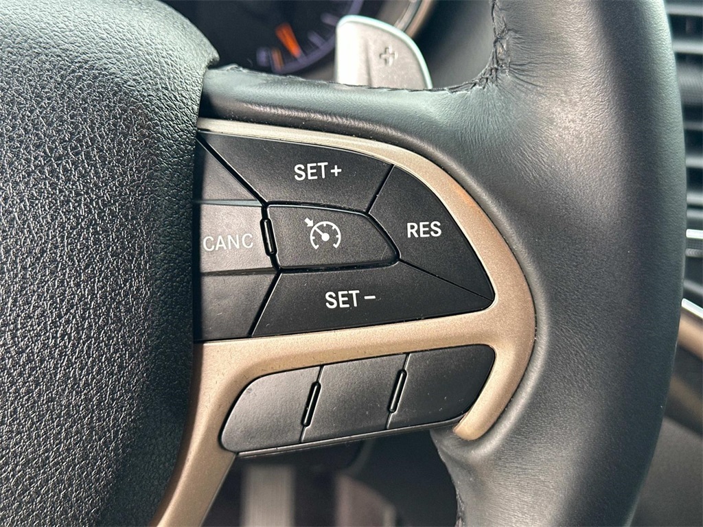 2017 Jeep Grand Cherokee Laredo photo 22