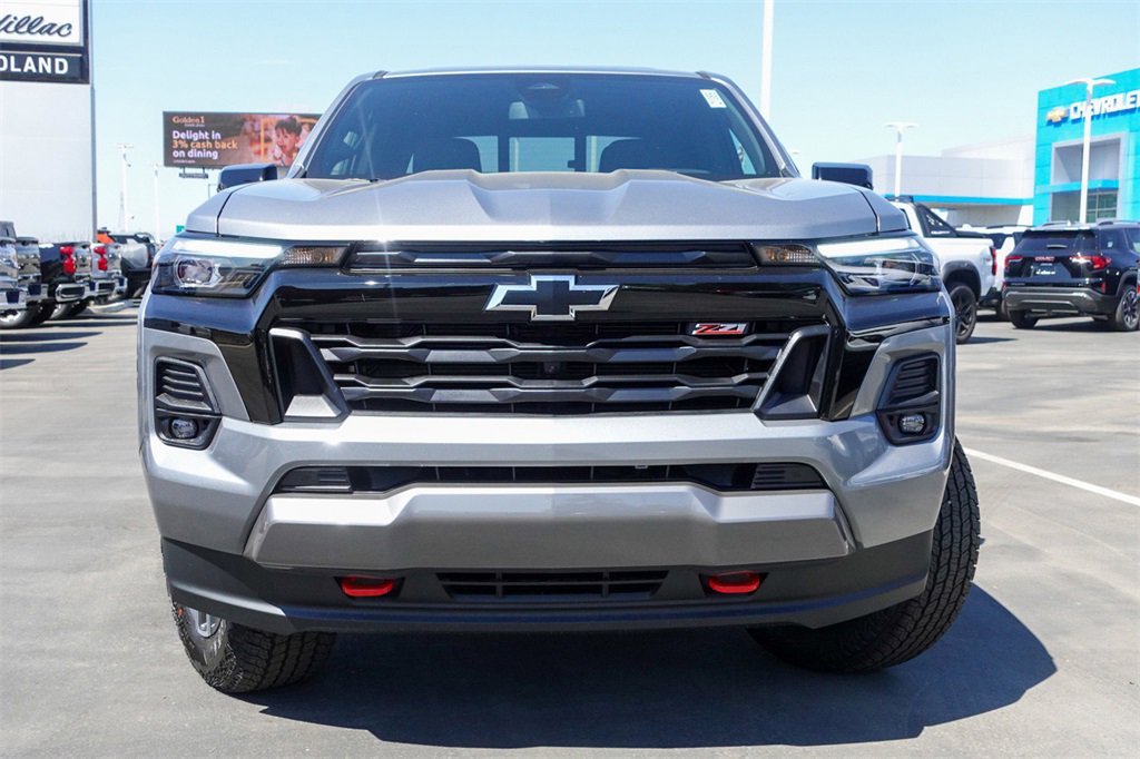 2026 Chevrolet Colorado Z71 photo 3