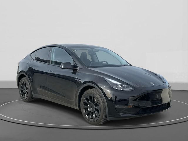2023 Tesla Model Y Long Range's photo
