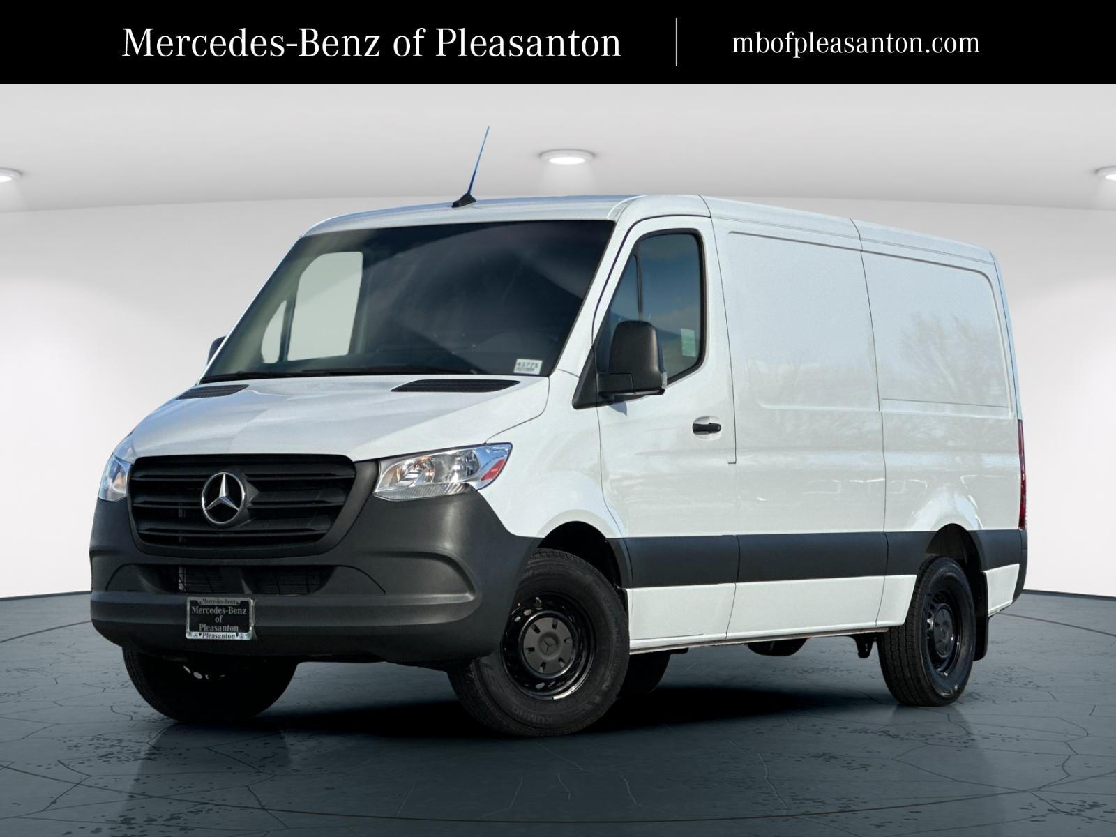 2024 Mercedes-Benz Sprinter Cargo Van Base's photo
