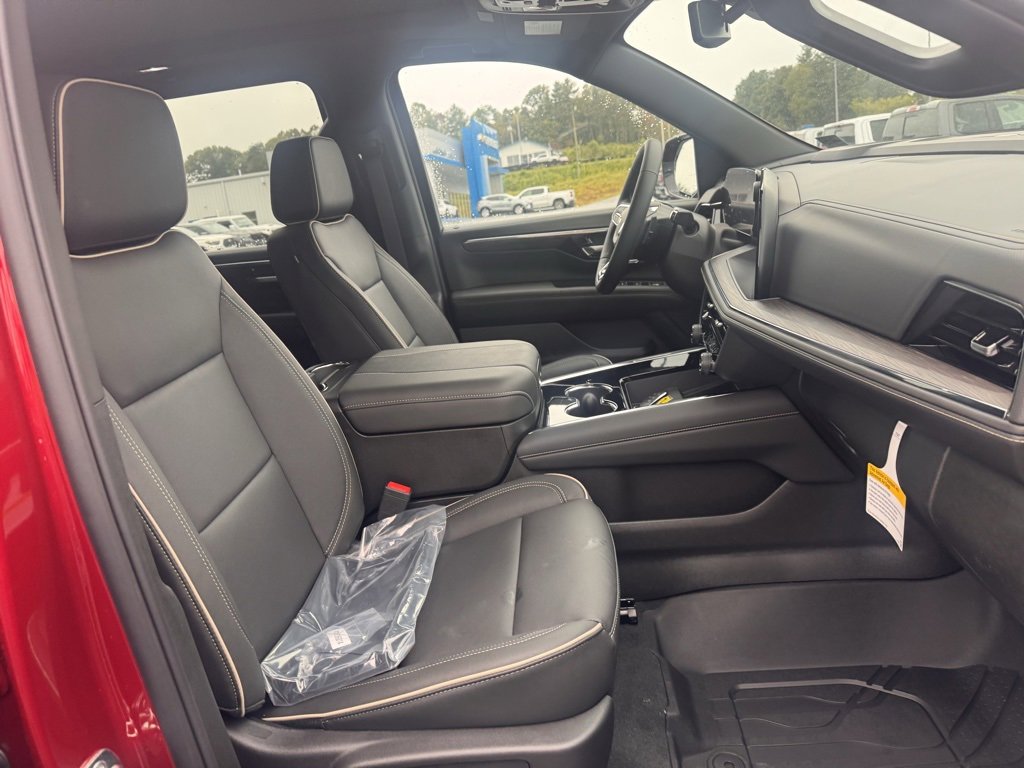 2026 Chevrolet Suburban Premier photo 28