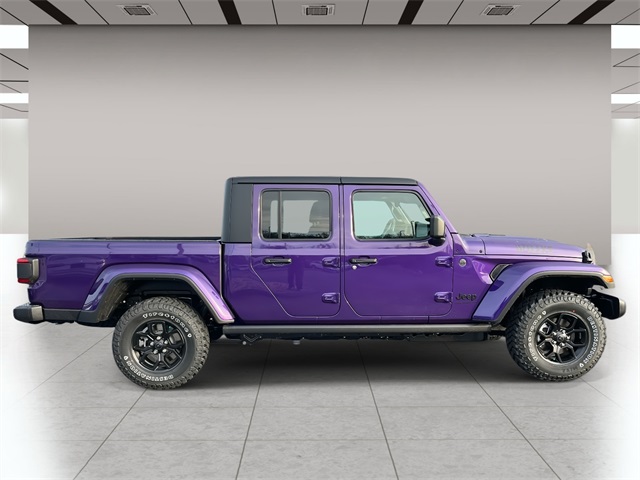 2026 Jeep Gladiator Willys photo 2