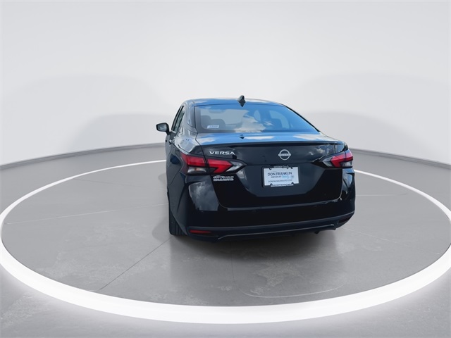 2025 Nissan Versa 1.6 SV photo 7