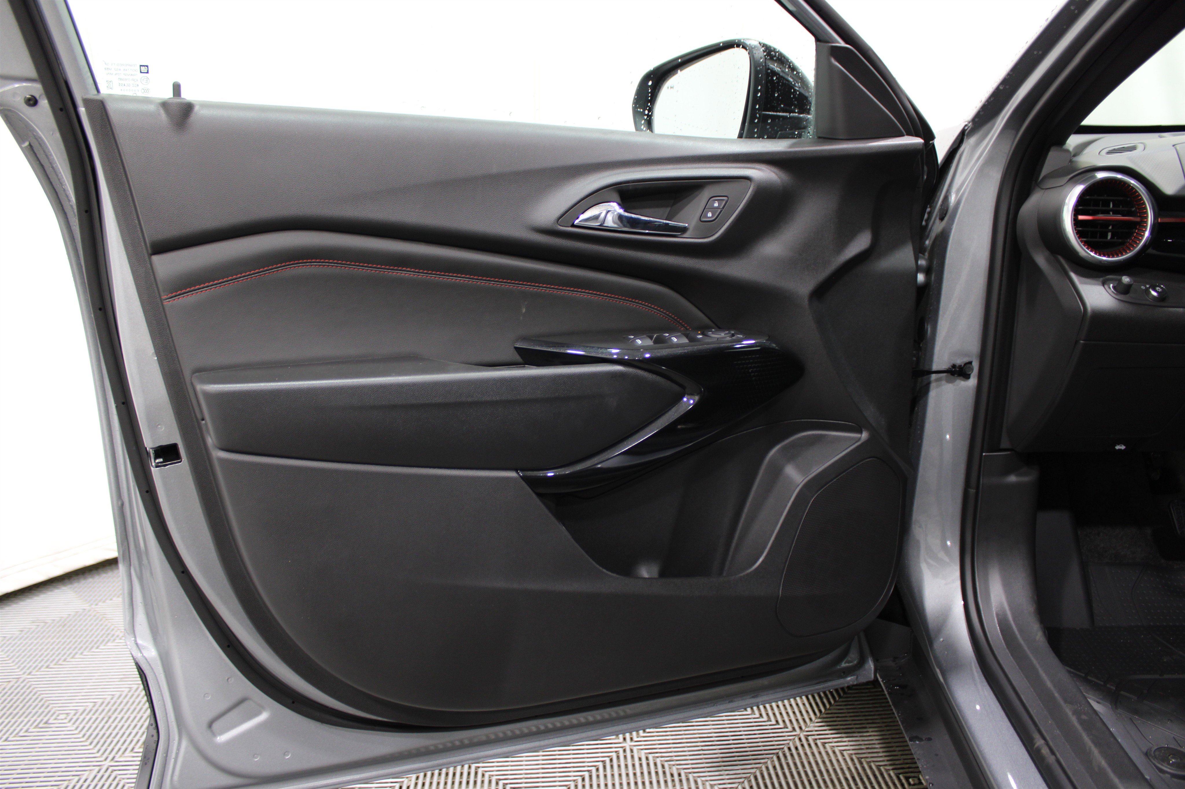 2026 Chevrolet Trax photo 4