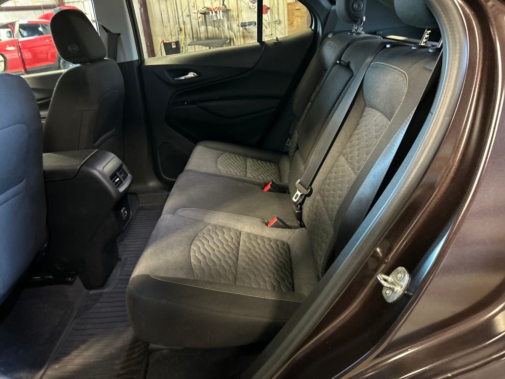 2020 Chevrolet Equinox LT photo 19