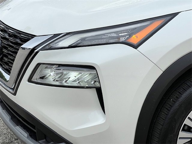 2022 Nissan Rogue SV photo 10