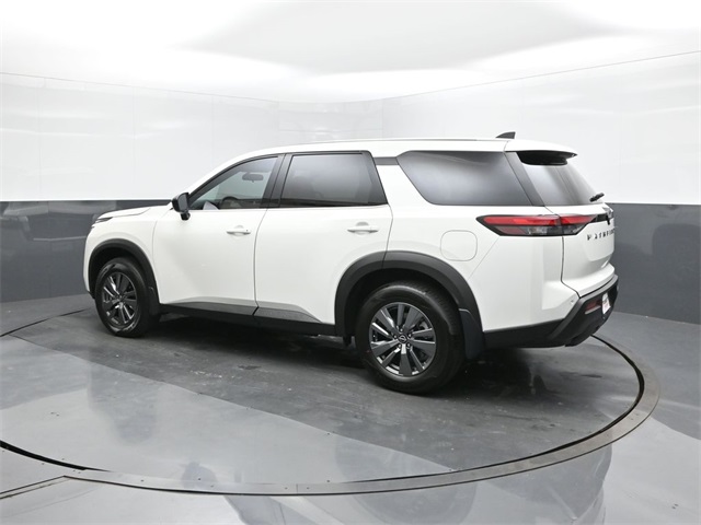 2025 Nissan Pathfinder S photo 5
