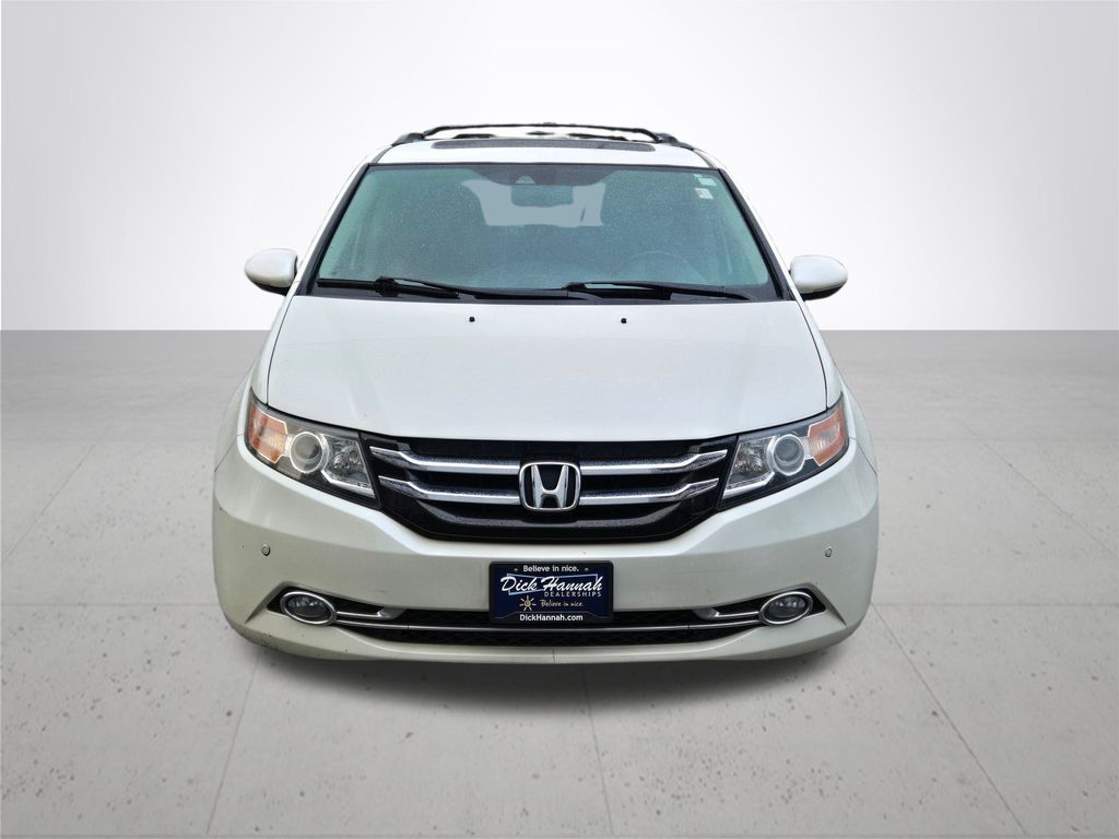 2016 Honda Odyssey Touring Elite photo 3
