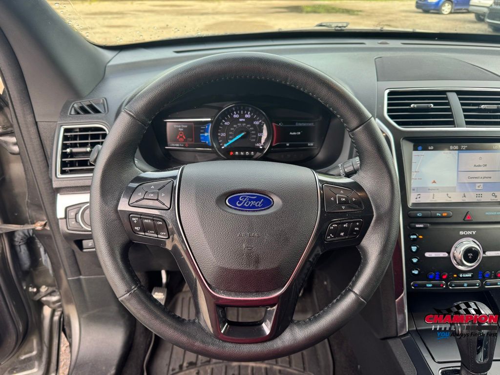 2019 Ford Explorer Limited photo 12