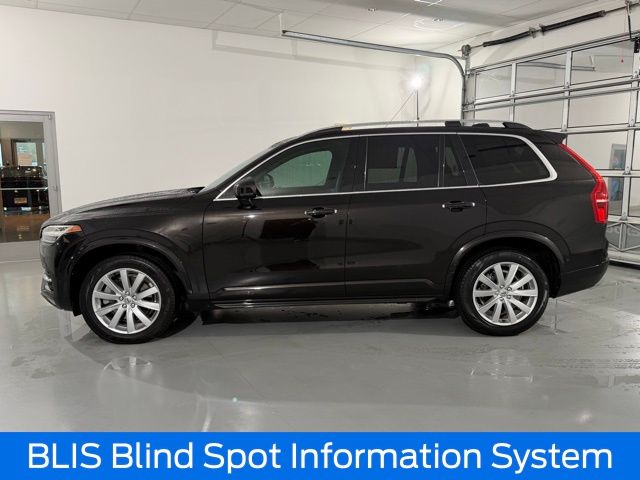 2016 Volvo XC90 T6 Momentum photo 6