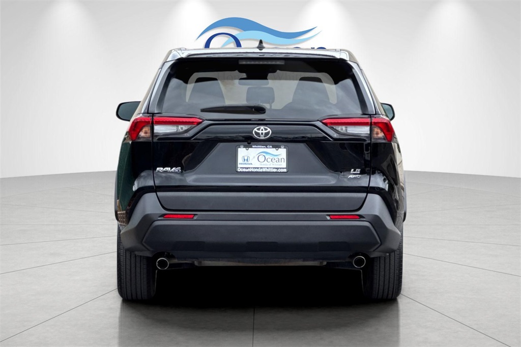2024 Toyota RAV4 LE photo 3