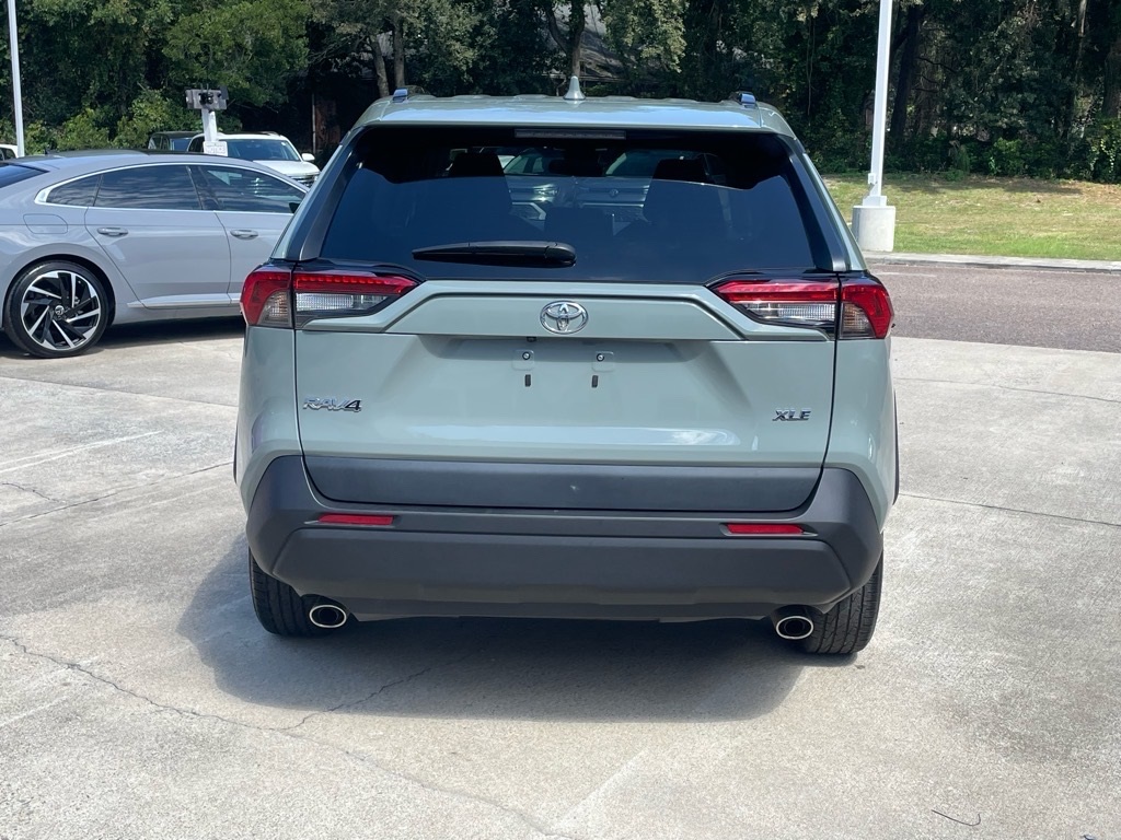 2023 Toyota RAV4 XLE photo 25