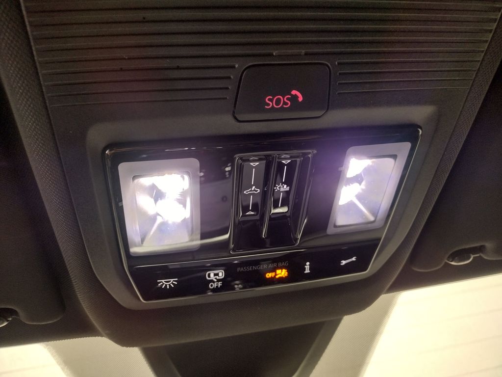 2026 Volkswagen Atlas Cross Sport SEL Premium R-Line photo 29