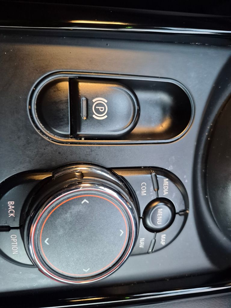 2019 Mini Cooper Base S ALL4 photo 12