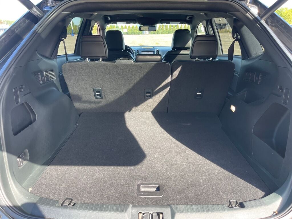 2020 Ford Edge ST photo 18
