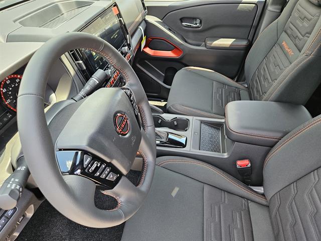 2025 Nissan Frontier Crew Cab PRO-4X photo 9