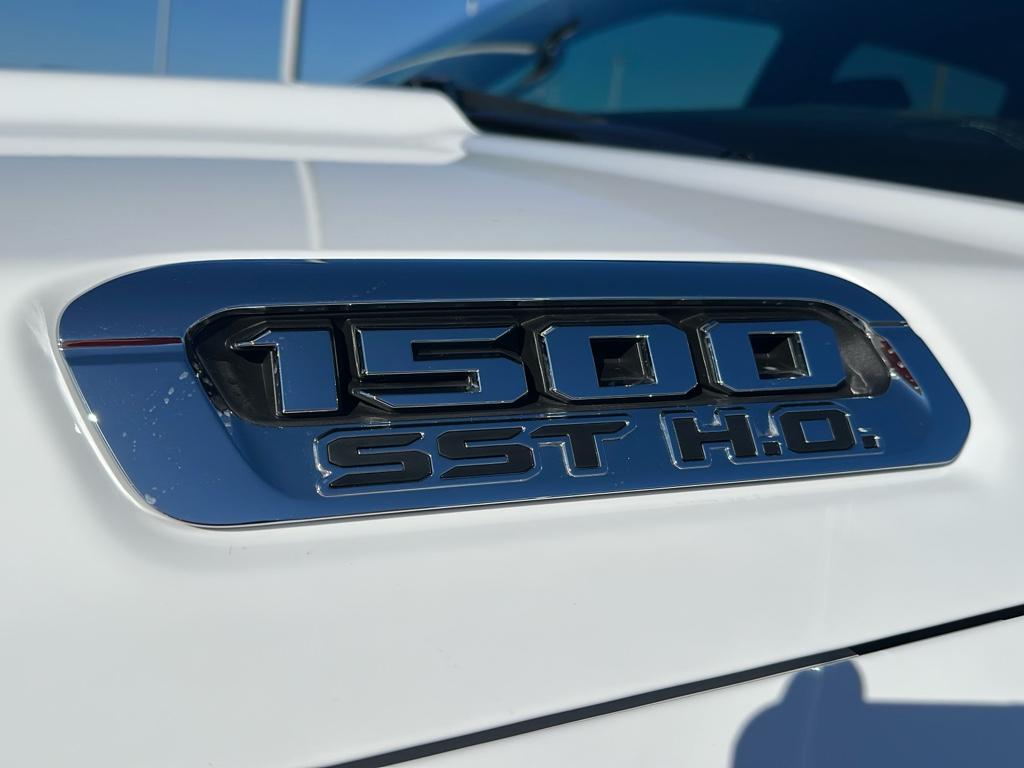2025 Ram 1500 Limited photo 13
