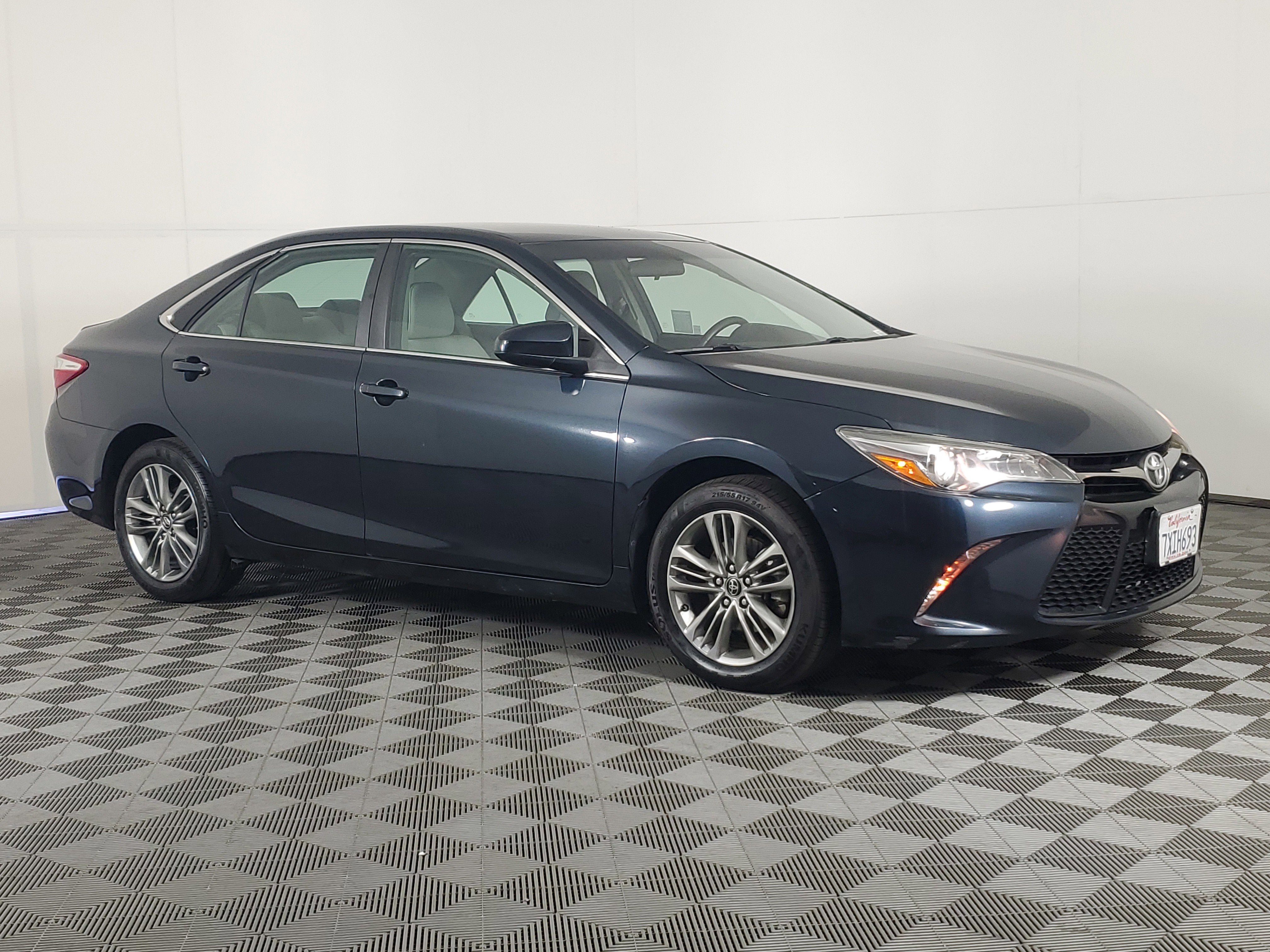 Used 2017 Parisian Night Pearl Toyota SE image 2