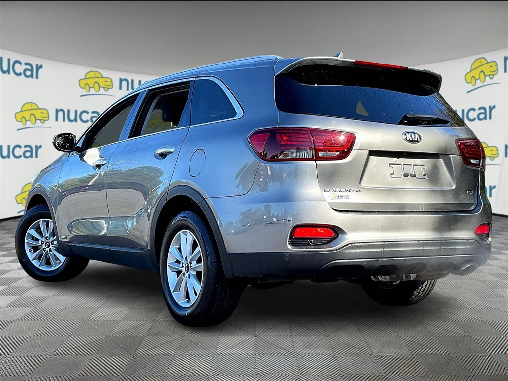 2019 Kia Sorento LX photo 3