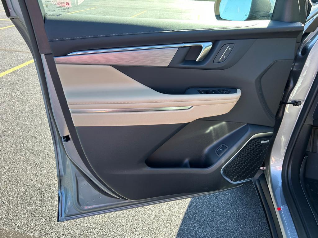 2026 Buick Enclave Preferred photo 2
