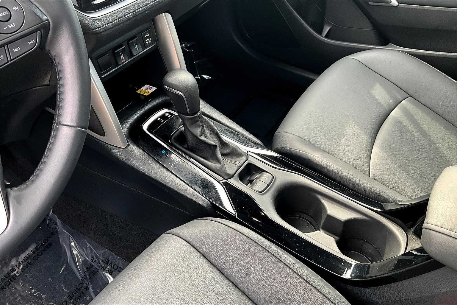 2022 Toyota Corolla Cross XLE photo 15