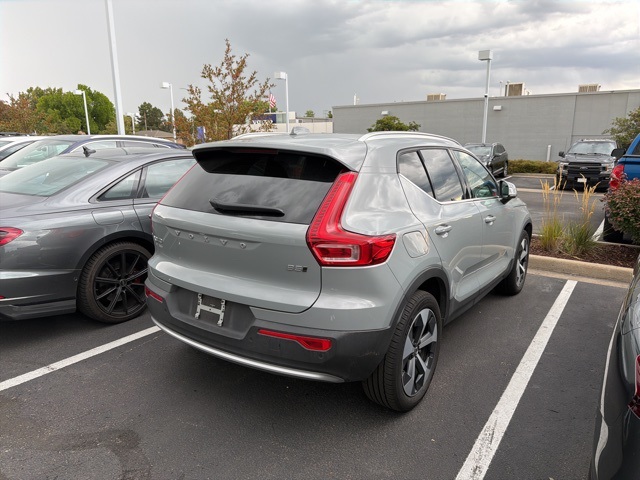 2025 Volvo XC40 AWD Core photo 3