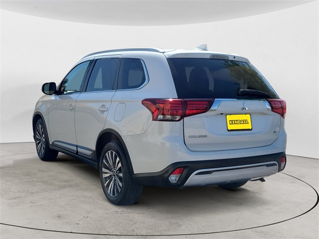 2020 Mitsubishi Outlander SEL photo 3