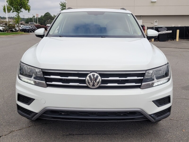 2019 Volkswagen Tiguan SE R-Line photo 14