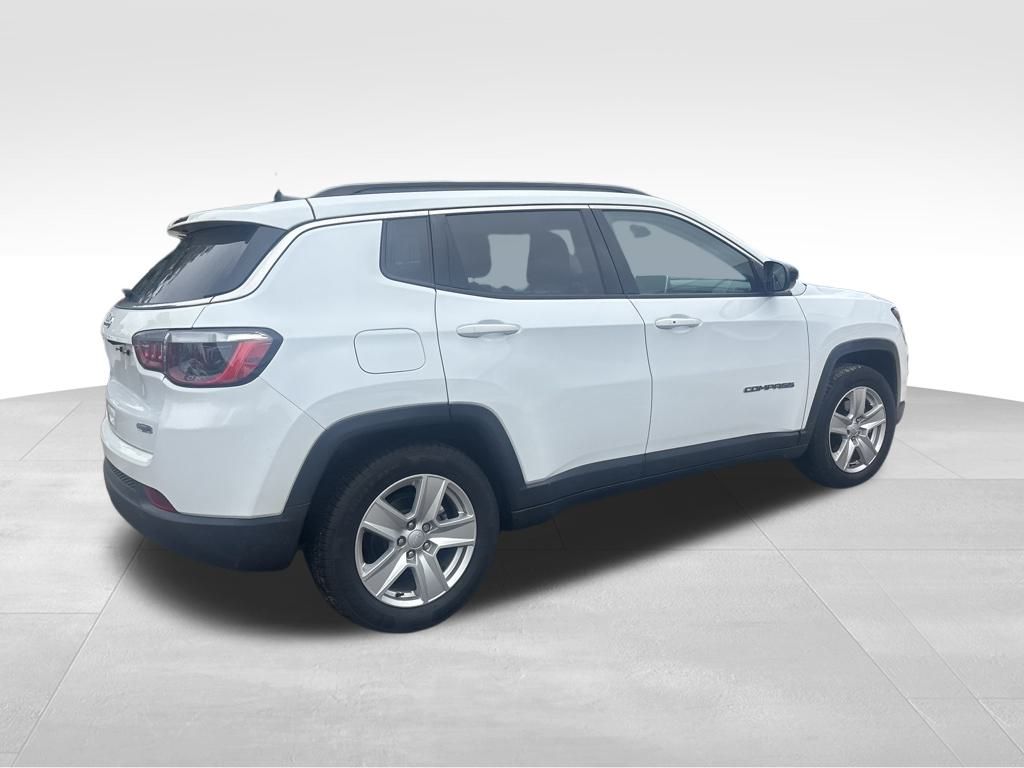 2022 Jeep Compass Latitude photo 13