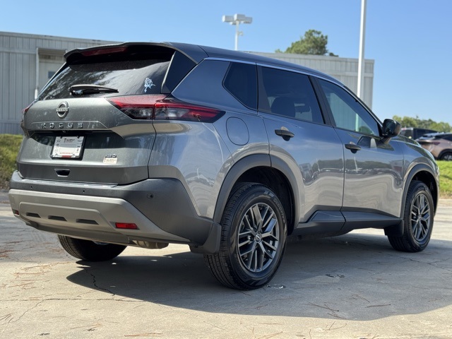 2023 Nissan Rogue S photo 7