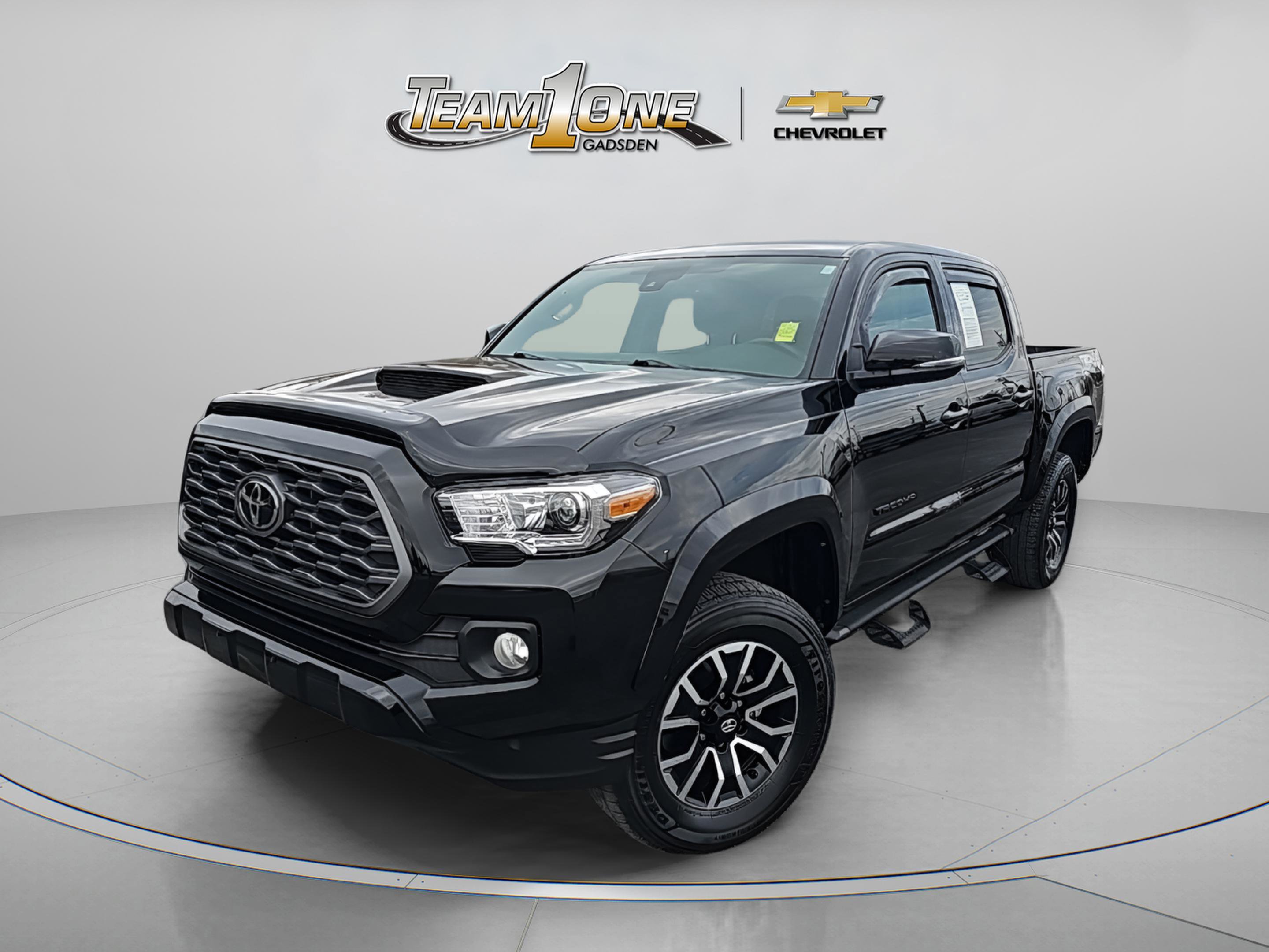 2023 Toyota Tacoma SR 4x4 photo 2