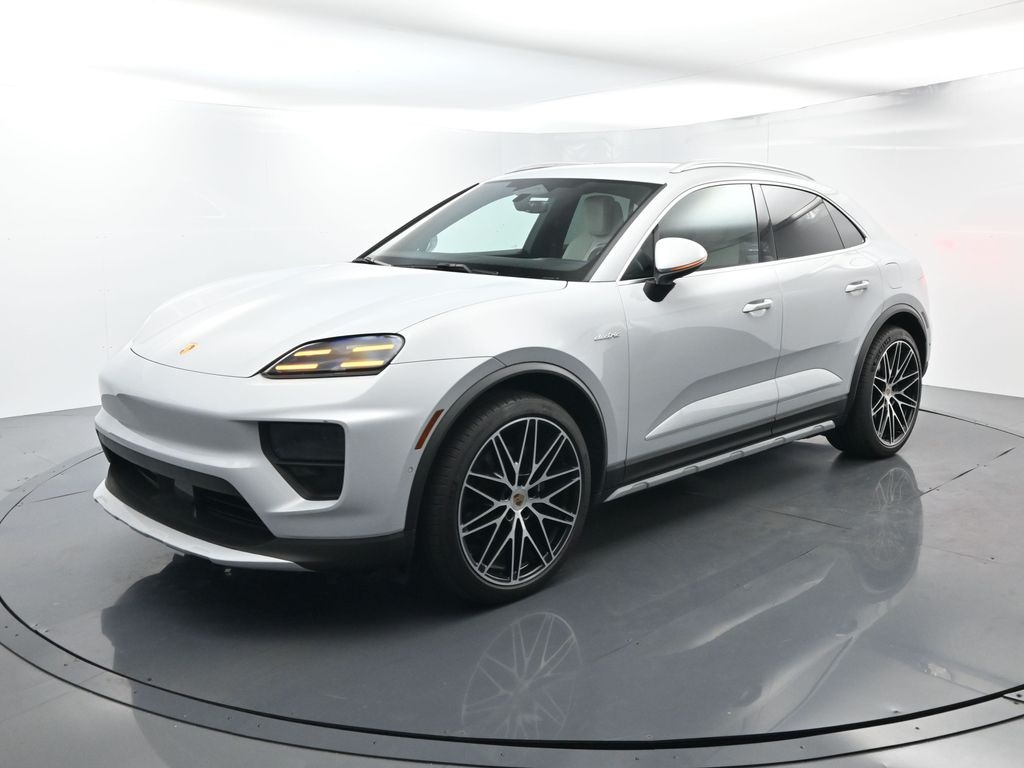2024 Porsche Macan Base