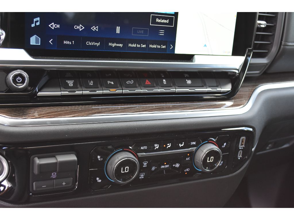 2025 Chevrolet Silverado 2500HD LT photo 25