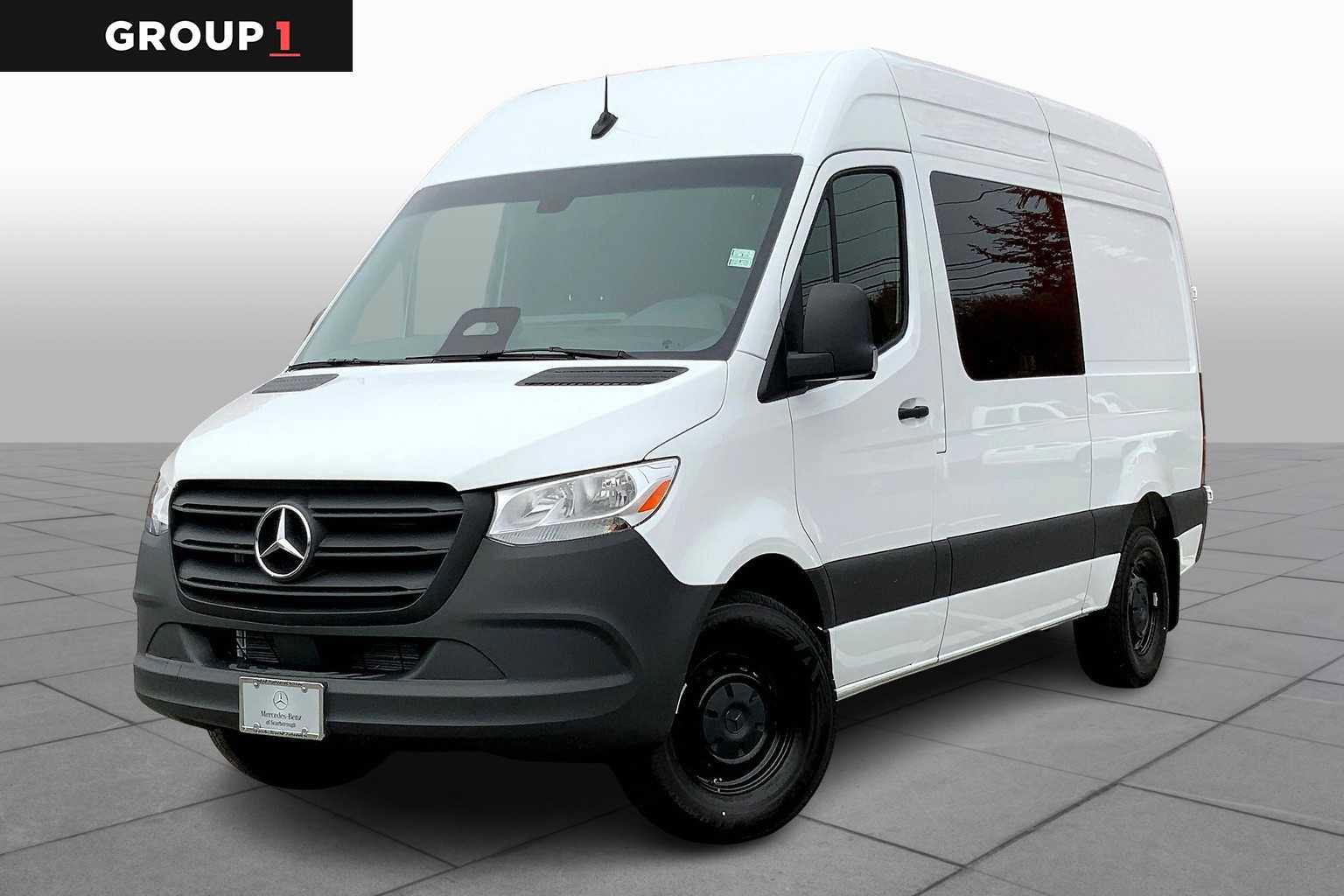 2026 Mercedes-Benz Sprinter Crew Van Base's photo