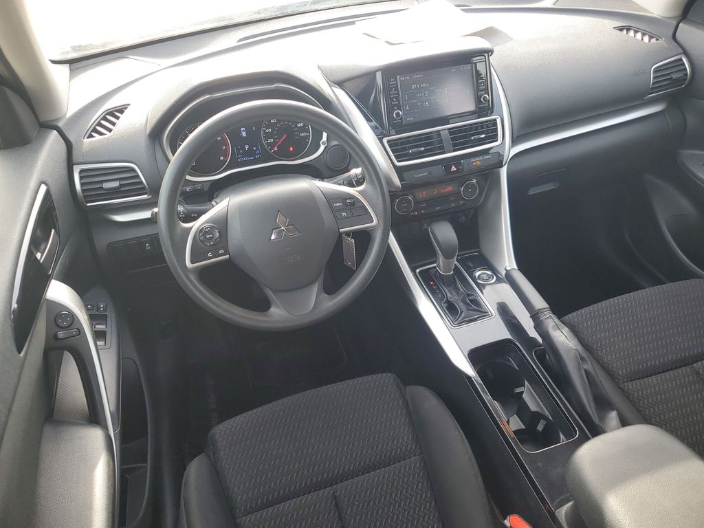 2020 Mitsubishi Eclipse Cross ES photo 19
