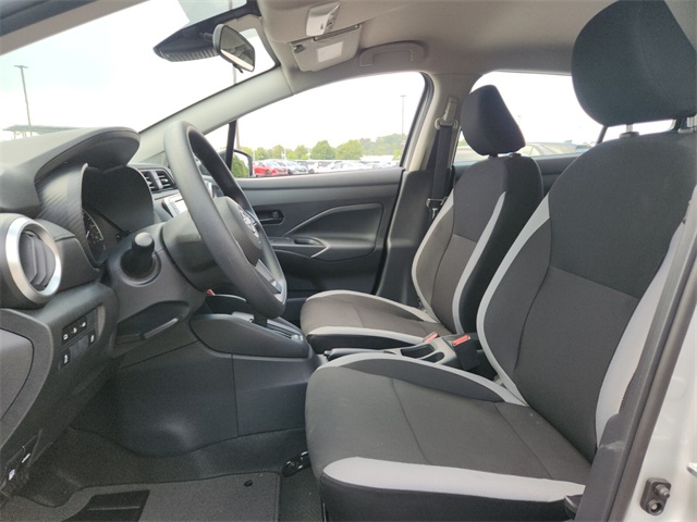 2025 Nissan Versa S photo 6