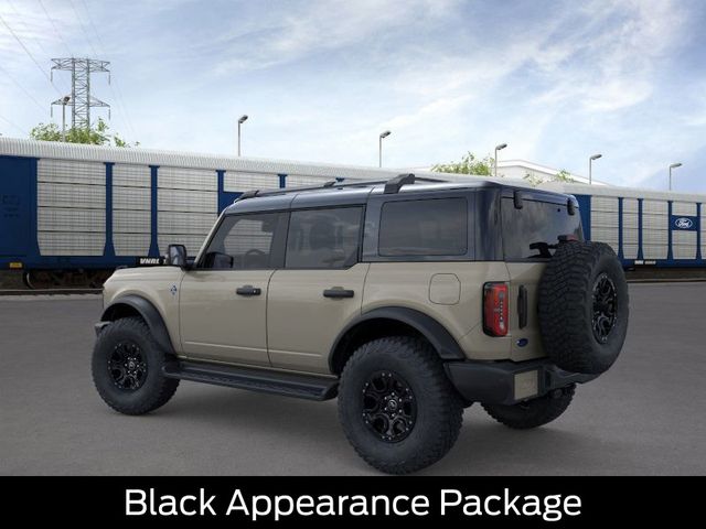 2025 Ford Bronco Outer Banks photo 3