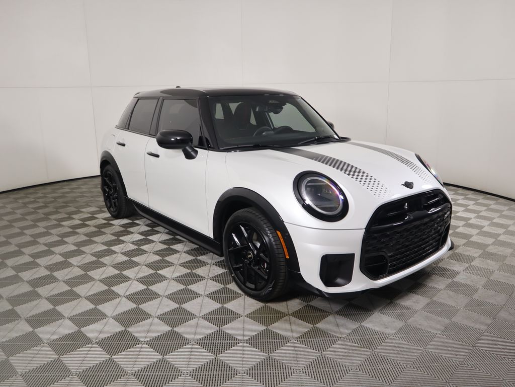 2026 Mini Cooper Hardtop S 4 Door Iconic photo 3