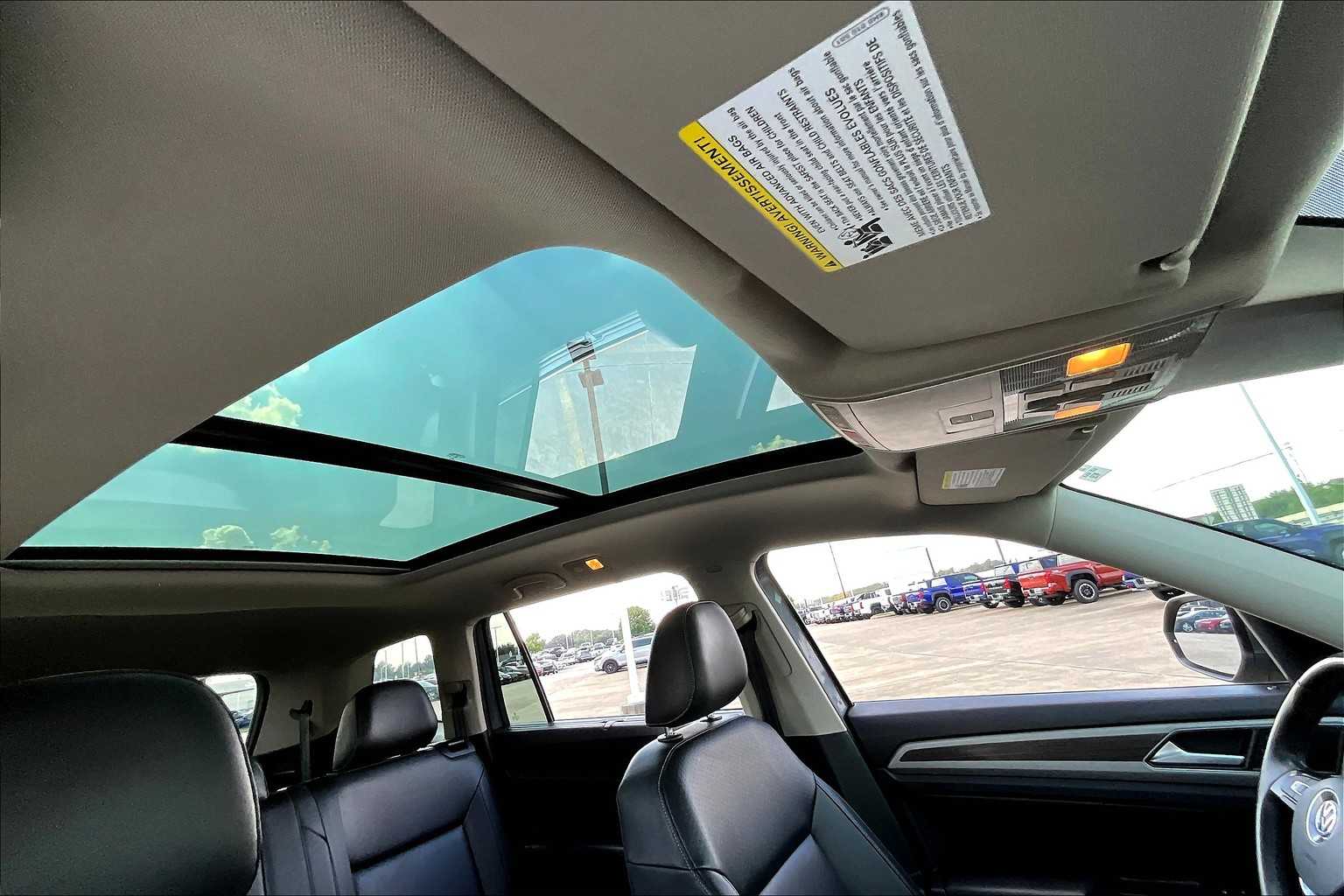 2019 Volkswagen Atlas V6 SEL photo 12