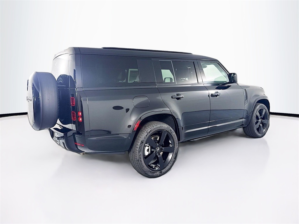 2025 Land Rover Defender 130 X-Dynamic SE photo 2