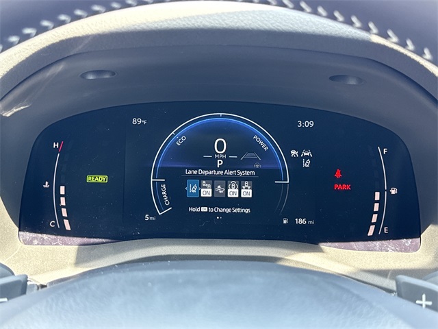2025 Toyota Camry SE photo 17