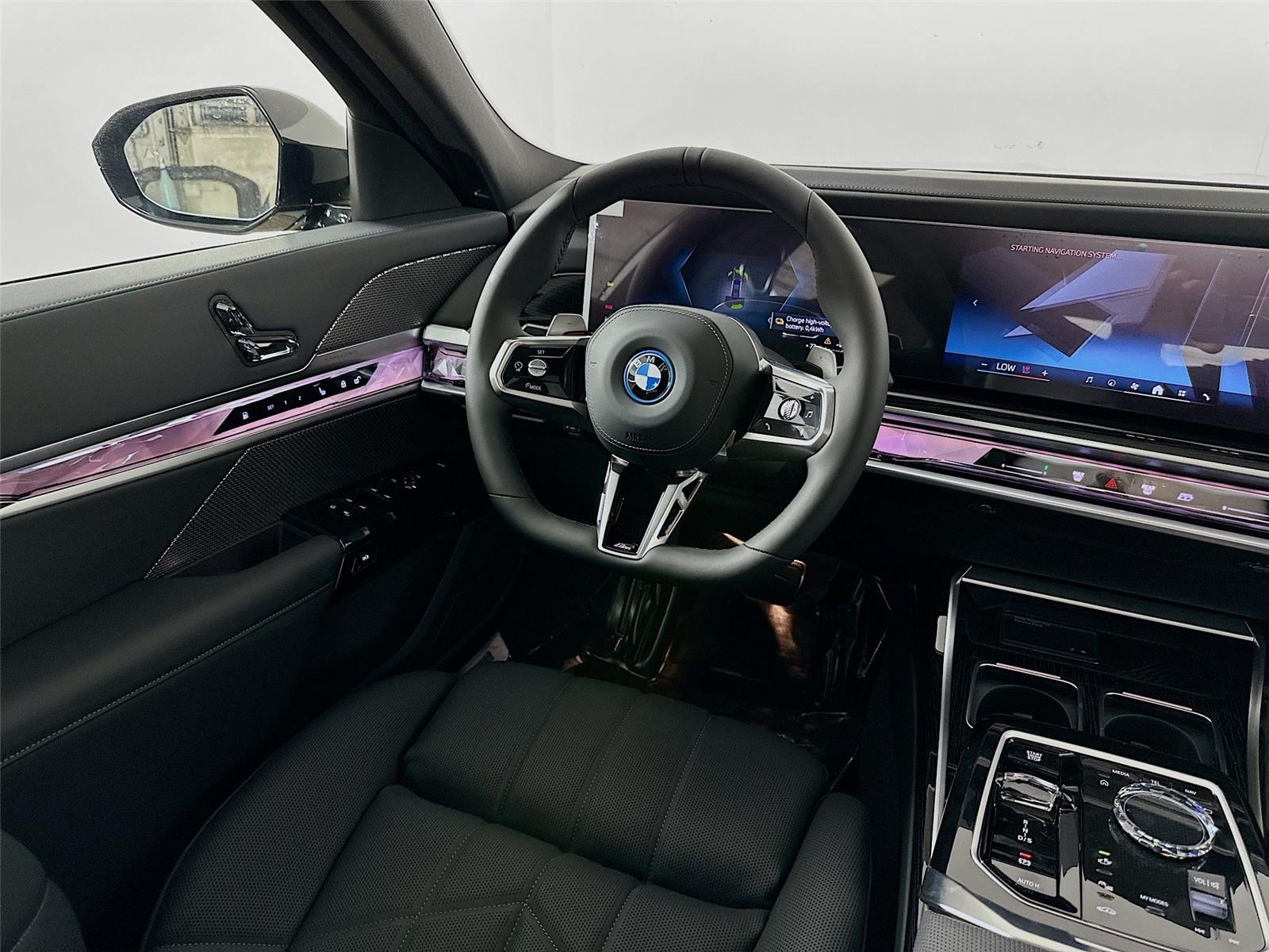 2026 Bmw 750e photo 22