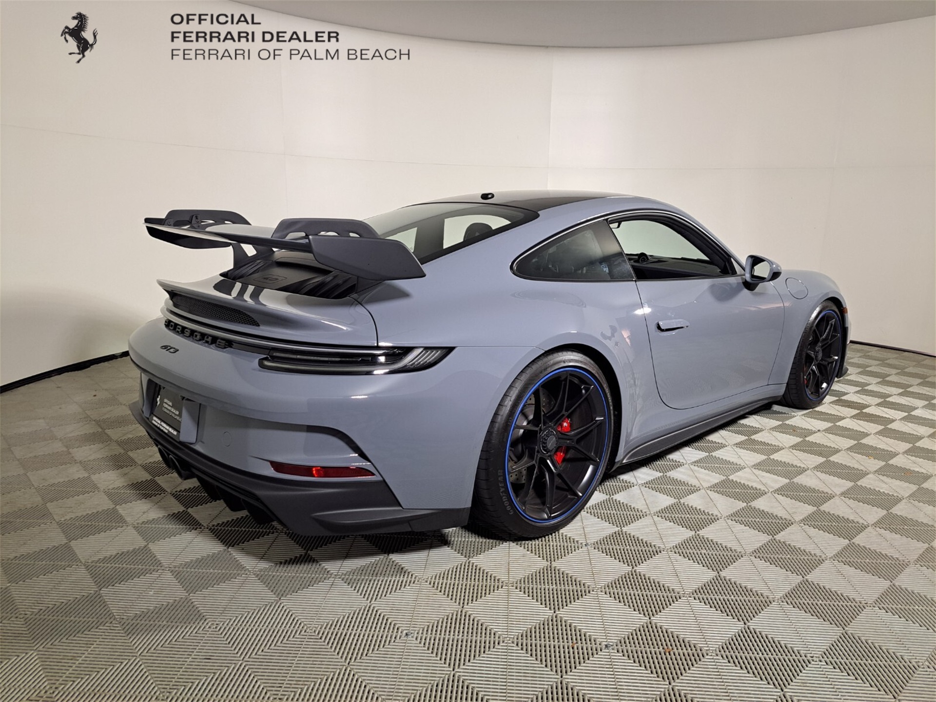 2023 Porsche 911 GT3 photo 3